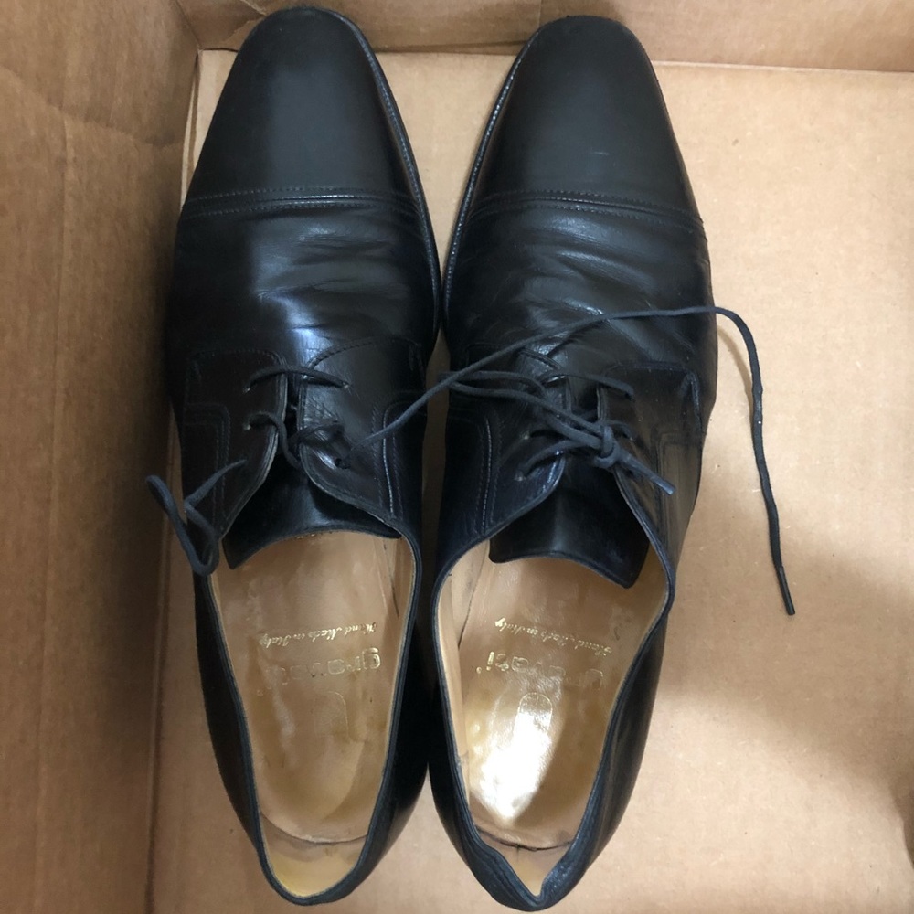 Gravati black dress shoes